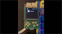 画像ギャラリー No.005のサムネイル画像 / 令和のビジュアルメモリは,カラー液晶とさまざまな機能を備えた進化型に。周辺機器メーカーの8BitModsがビジュアルメモリ「VMU Pro」の新画面を公開