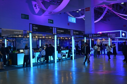 ���������꡼ No.019�Υ���ͥ������ / 20��ǯ��ޤ����ڹ�����Υ����ॷ�祦����ǯ�Ⳬ�롣���˥�ϥ���ե��å����ο��¿���褦�ʡġġ���G-STAR 2024��