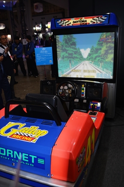 ꡼ No.005Υͥ / 60ǯĶ륻ΥɥˤŸǯɽǿ֤롣֥ AMҥȥ꡼ʡץեȥݡȡAEPO2024