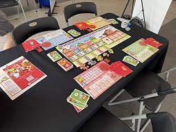 画像ギャラリー No.012のサムネイル画像 / シンガポール最大のボードゲームイベントに突撃。アジアを中心に13か国のボードゲームが集まった