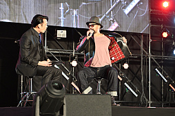 画像ギャラリー No.021のサムネイル画像 / 「東京コミコン2024」レポート。ジェイソン・モモアさんやマッツ・ミケルセンさんたちの出演にステージは大盛り上がり。デロリアンなどの展示も