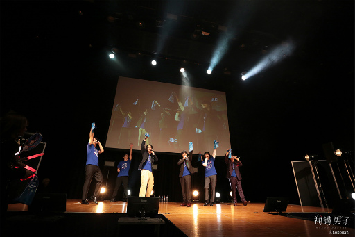 画像ギャラリー No.002のサムネイル画像 / 「『補講男子』1stライブ 〜着席,その向こう側へ〜」囲み取材&ライブレポート。新曲披露や朗読劇,謎解きと大満足のイベントに