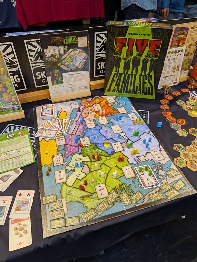 画像ギャラリー No.060のサムネイル画像 / 大幅にボリュームアップしたSPIEL'25。ドイツゲーム賞銅賞は林 尚志氏「ボムバスターズ」が受賞