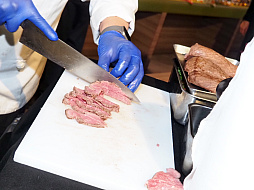 画像ギャラリー No.026のサムネイル画像 / 「光吉猛修 35周年記念ディナーショー in セガ本社」レポート。日本一歌のうまいサラリーマンが昼夜にわたって全22曲を披露(独占インタビューも)