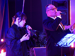 画像ギャラリー No.031のサムネイル画像 / 「光吉猛修 35周年記念ディナーショー in セガ本社」レポート。日本一歌のうまいサラリーマンが昼夜にわたって全22曲を披露(独占インタビューも)