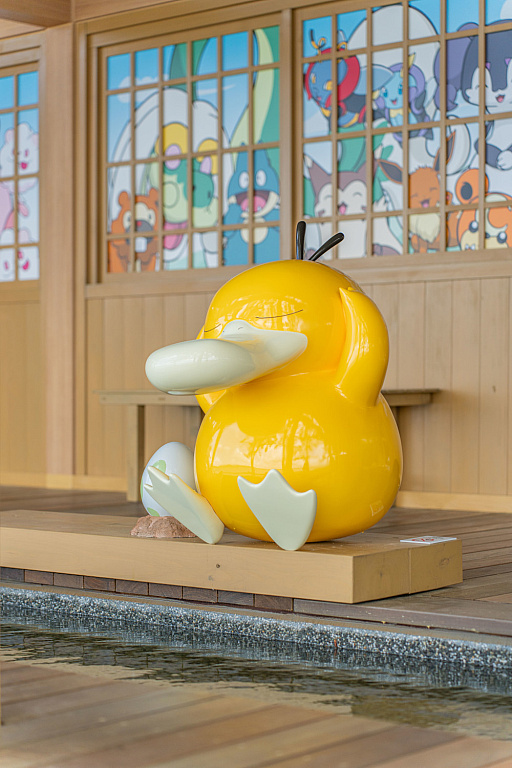画像ギャラリー No.006のサムネイル画像 / ポケモンたちと足湯でゆったり。石川県・和倉温泉で「わくらポケモン足湯」がオープン。七尾湾を一望できる無料の足湯