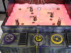 現代版エレメカな機械式ゲーム「Proyecto EXO」を体験。盤面の立体物に映像を重ねる異色の一台［TGS2026］