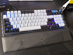 40cm未満のコンパクトなフルキーボードから初のレバーレスアケコンまで,Corsairがゲーマー向けデバイスを一斉に発表